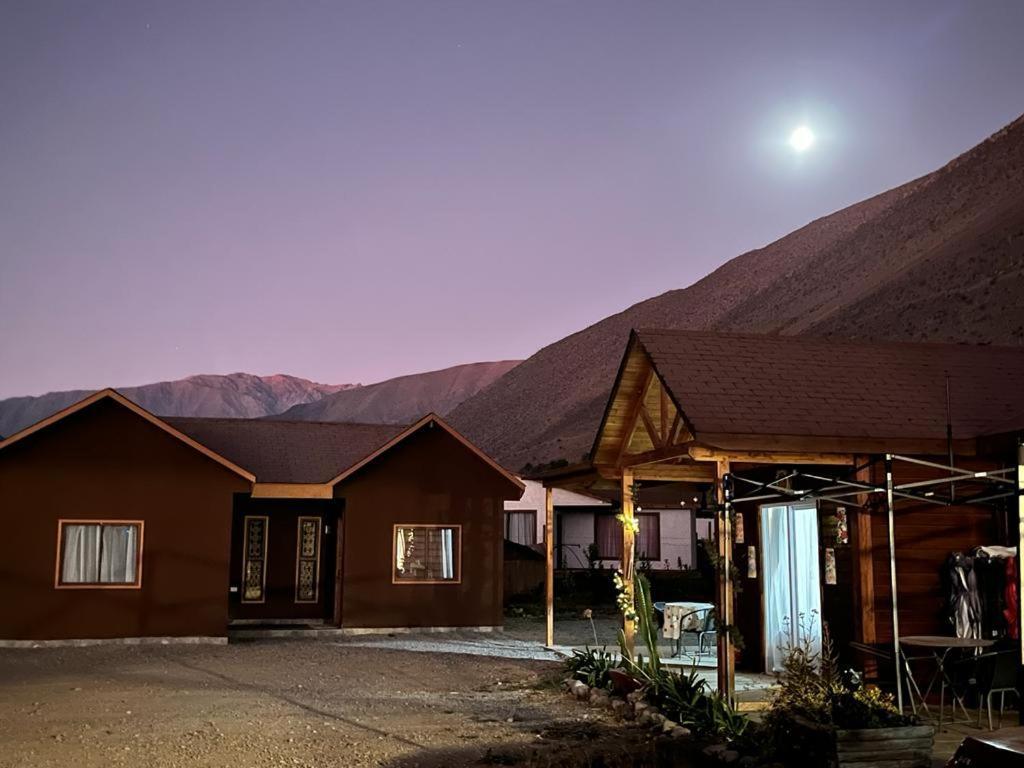 Cabanas Vicuna Cielo De Peralillo - Valle De Elqui Exterior foto